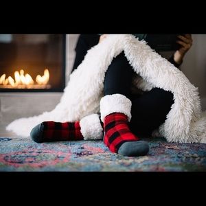 Pudus Fuzzy Socks